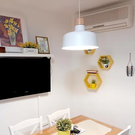 Megi In Historical Core Apartamento