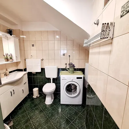 Megi In Historical Core Apartamento