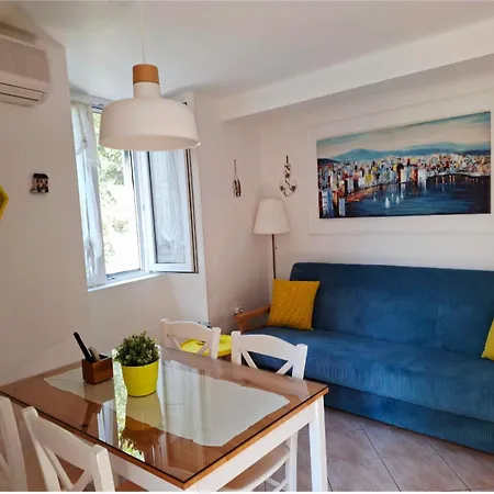 Megi In Historical Core Apartament Supetar