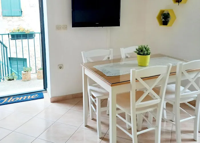 Apartamento Megi In Historical Core Supetar
